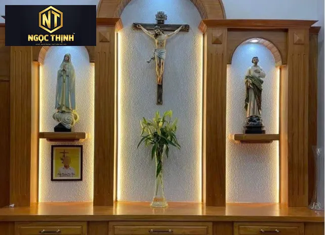 BÀN THỜ TƯỢNG CHÚA KIỂU HIỆN ĐẠI